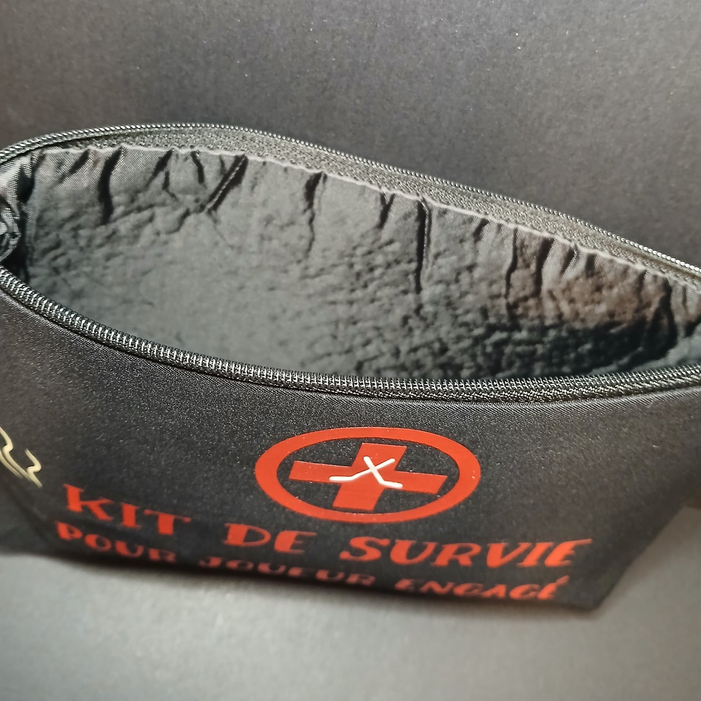 Pochette doublée - Kit de survie